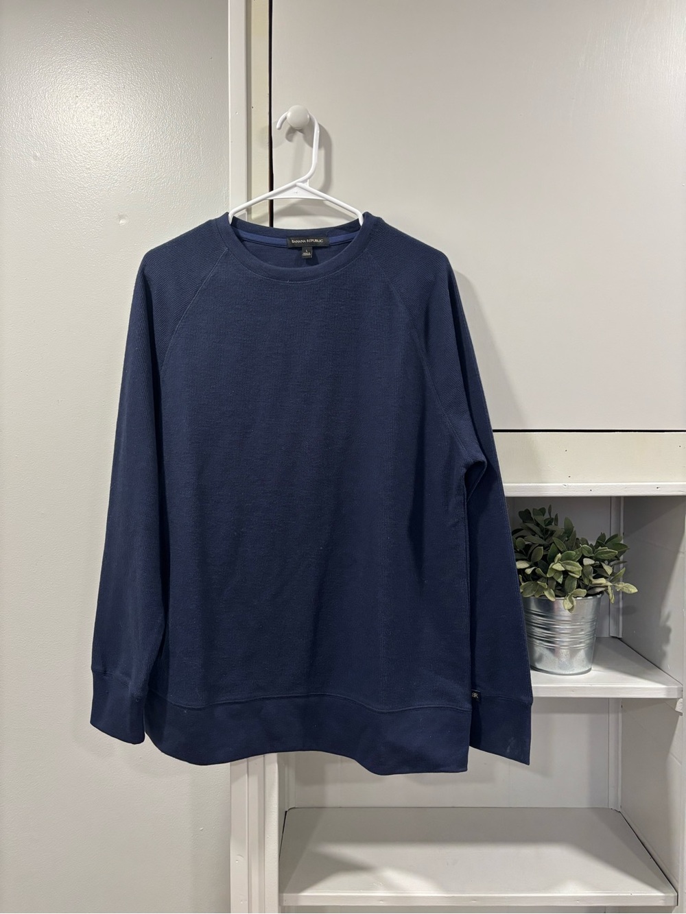Banana Republic Men's Navy Crewneck Pullover